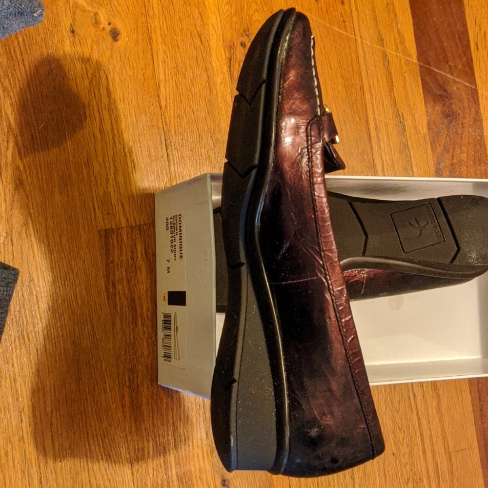 Shoes - Picture 4 of 4